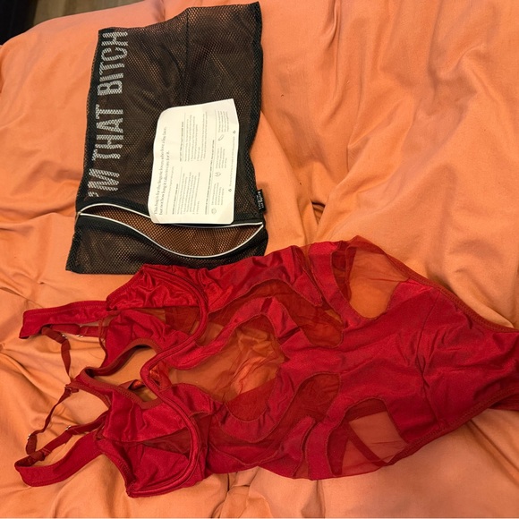 Thistle and Spire Red Cutout bodysuit sz Medium nwot - Picture 7 of 8
